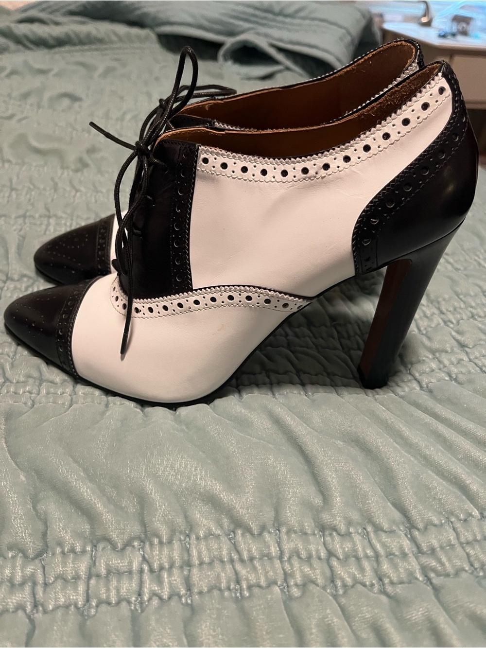 Ralph Lauren black & white oxford heels - 8.5